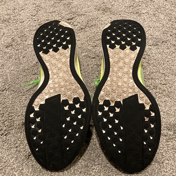 Men’s Nike Pegasus Zoom Turbo 2 Running shoes. Size 10, Neon Green - Picture 3 of 8